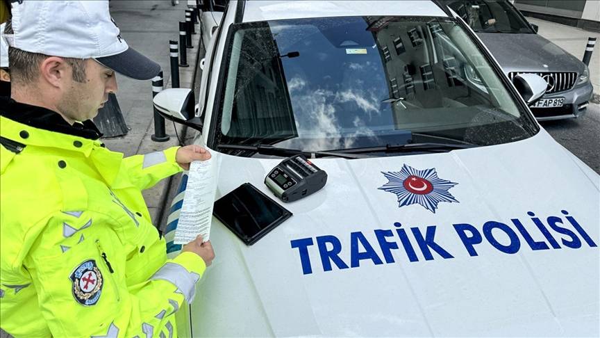 Trafikte yeni dönem başlıyor! Hız yapan, drift atan, telefonla konuşan yandı! 5